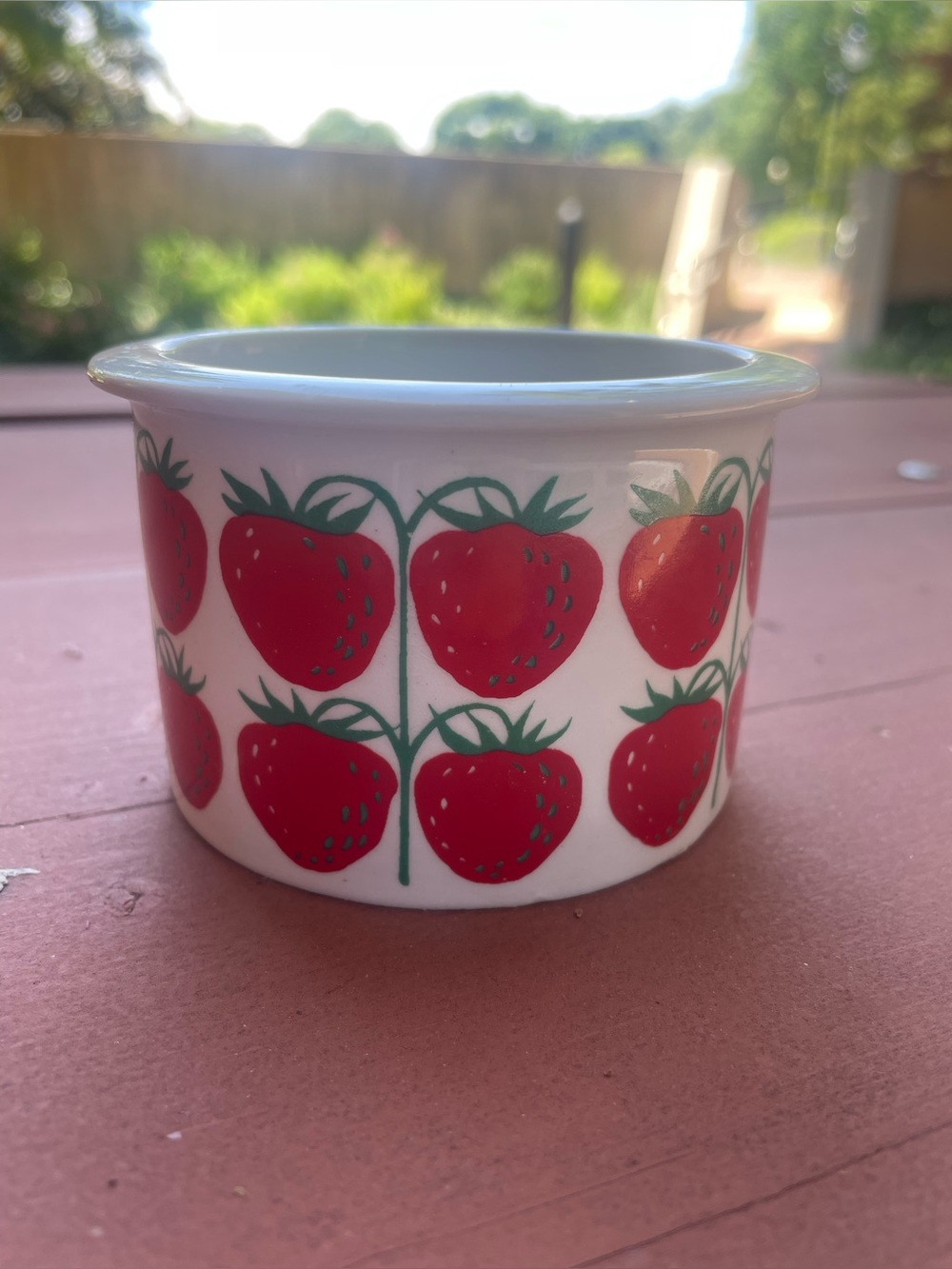 Vintage Arabia jam pot - Bright Red Strawberry Print